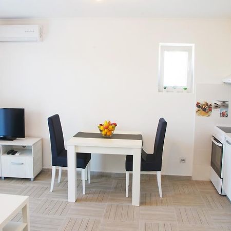 Apartmani Tivat Kaludjerovic Oda fotoğraf