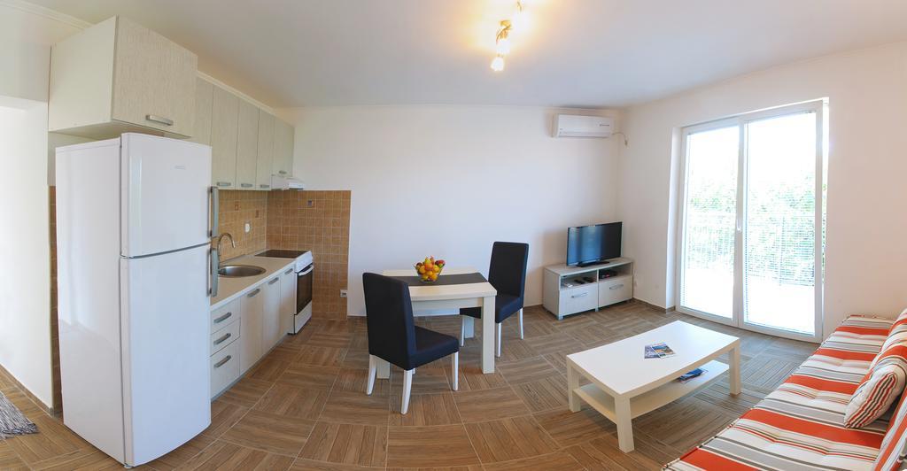 Apartmani Tivat Kaludjerovic Oda fotoğraf